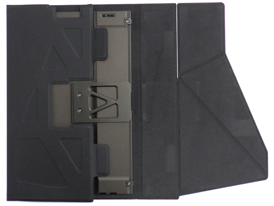 カバーの左側が畳まれた画像